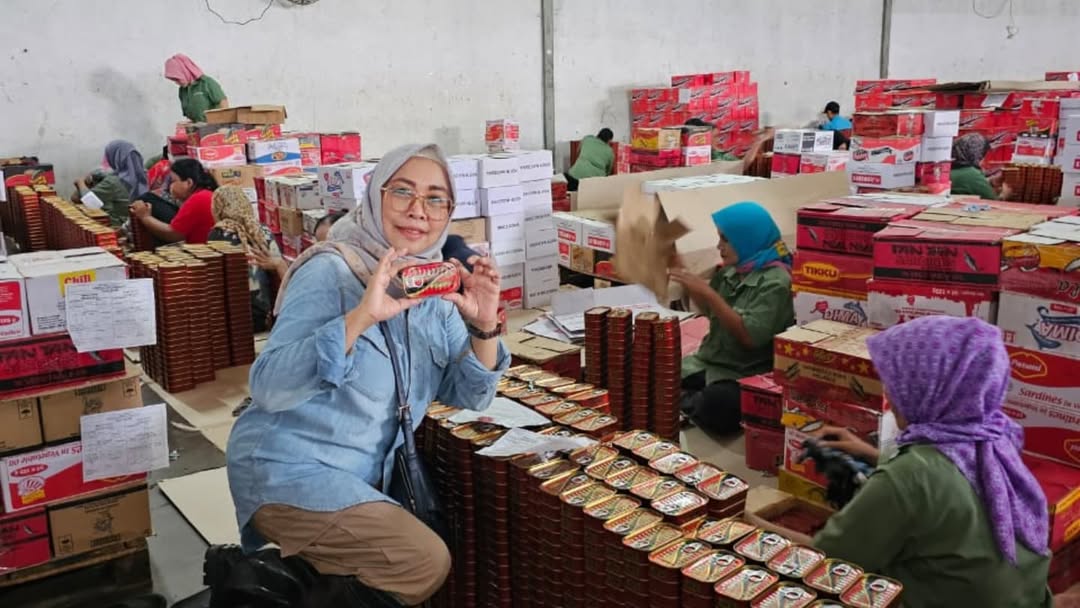 Packing Sarden , prepare to  Export ToLibya.jpg